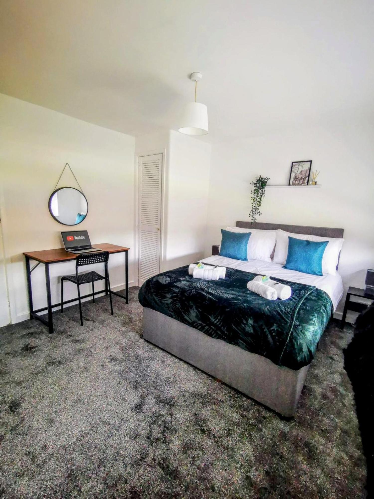 No 7 - Bright, Spacious 3 Bed Home With Parking & Wifi 海顿 外观 照片