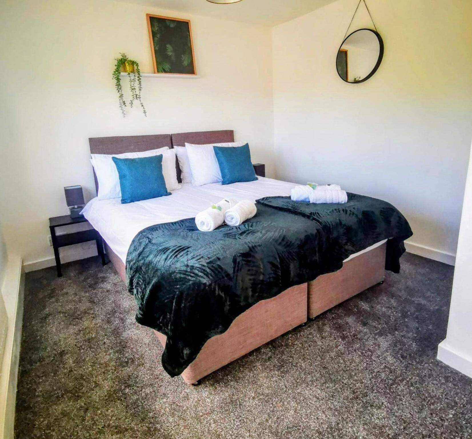 No 7 - Bright, Spacious 3 Bed Home With Parking & Wifi 海顿 外观 照片