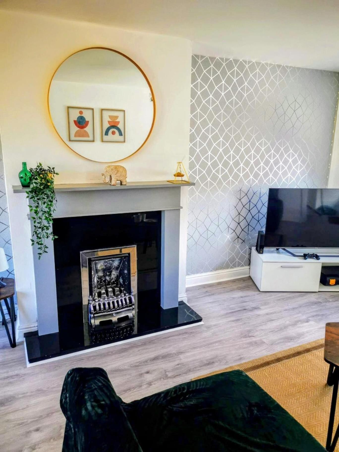 No 7 - Bright, Spacious 3 Bed Home With Parking & Wifi 海顿 外观 照片
