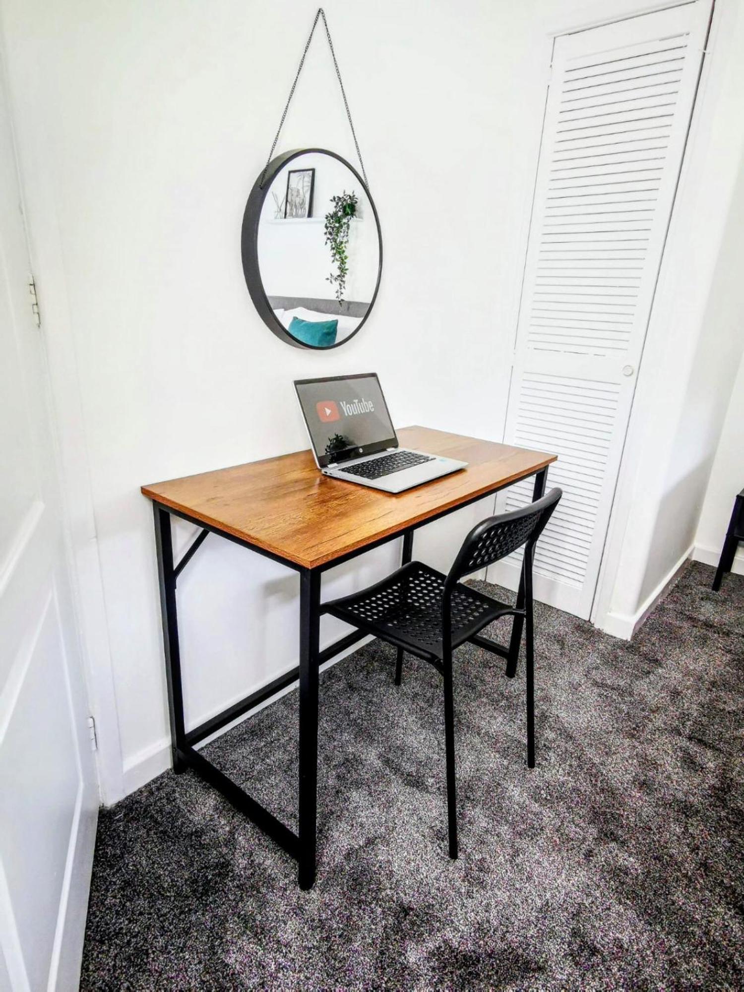 No 7 - Bright, Spacious 3 Bed Home With Parking & Wifi 海顿 外观 照片
